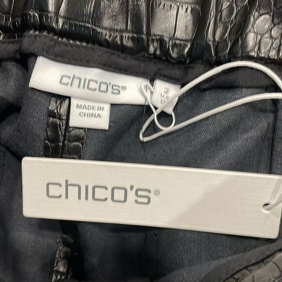 NEW Chicos Baggy Cropped Wide Leg Pants Embossed Faux Leather Sz 12 Black Womens - Picture 5 of 7